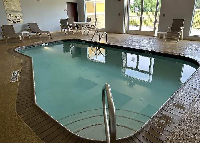 Comfort Suites Palestine