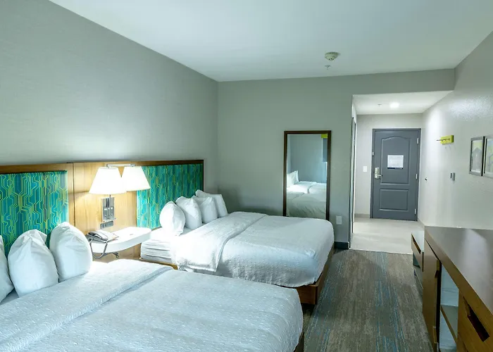 Hampton Inn & Suites Cleburne