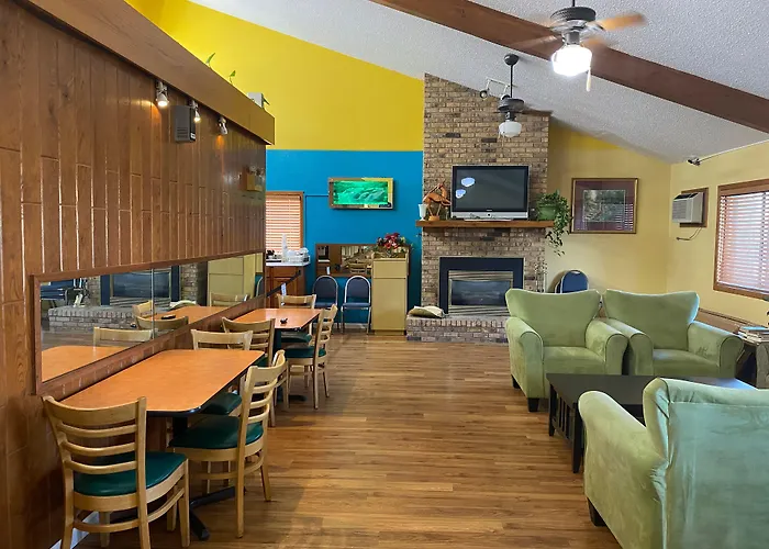 America'S Stay Inn Stewartville