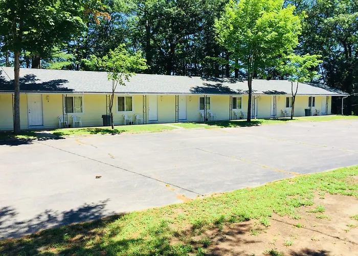Elmwood Motor Lodge