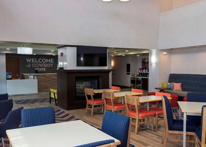 Hampton Inn & Suites Riverton