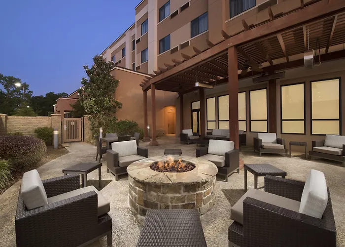 Courtyard By Marriott Tyler