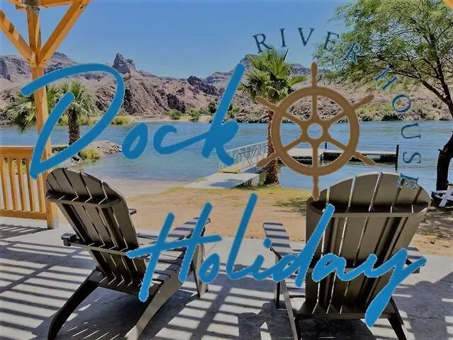 Dock Holiday! Waterfront Cottage With Boat Ramp!