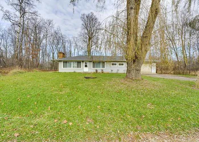 Quiet Country Home By Shay Lake!