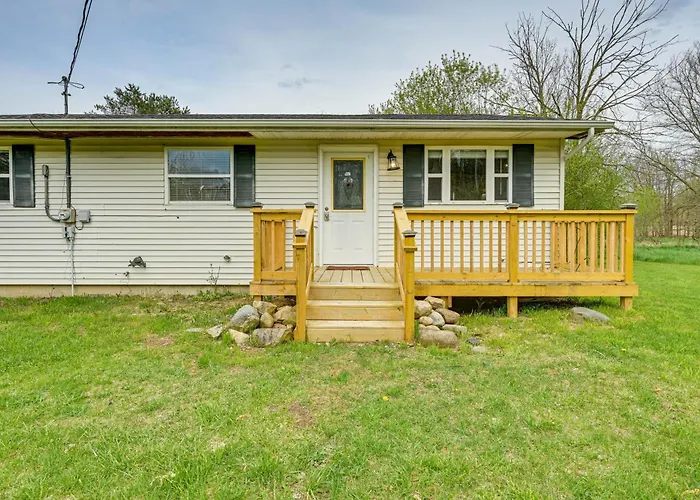 Cozy Silverwood Home: Near Golf Courses!