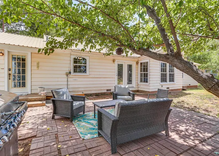 Pet Friendly Home W/ Yard & Grill In Crowell!