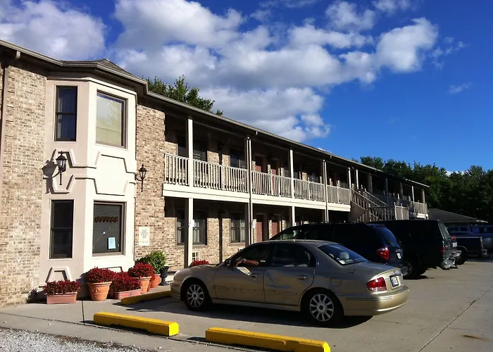 East Street Inn & Suites