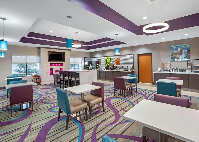 La Quinta Inn & Suites By Wyndham Houston Pasadena North