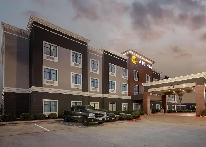 La Quinta Inn & Suites By Wyndham Houston Pasadena North