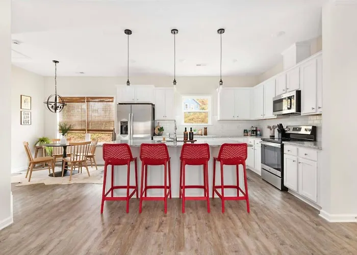 Charming 3Br Belmont Bungalow