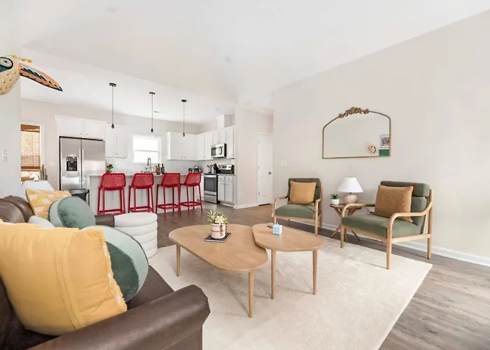 Charming 3Br Belmont Bungalow