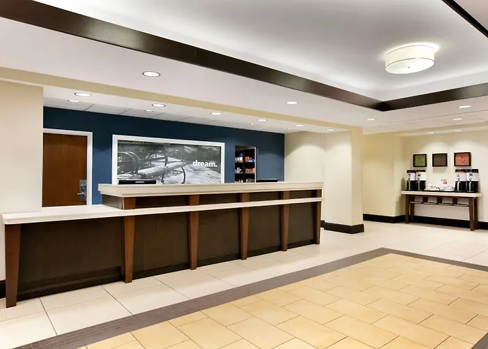 Hampton Inn & Suites Mahwah