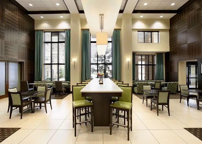 Hampton Inn & Suites Mahwah
