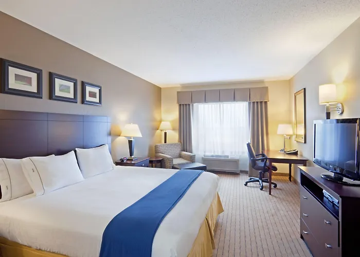Holiday Inn Express & Suites Malone By Ihg