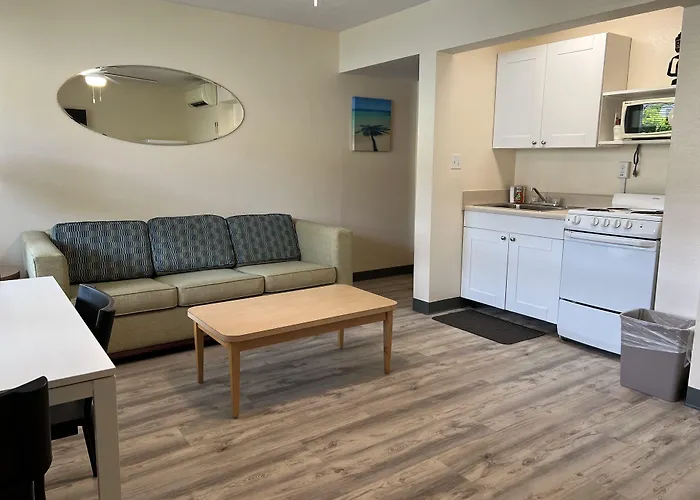 Beachside Resort Motel