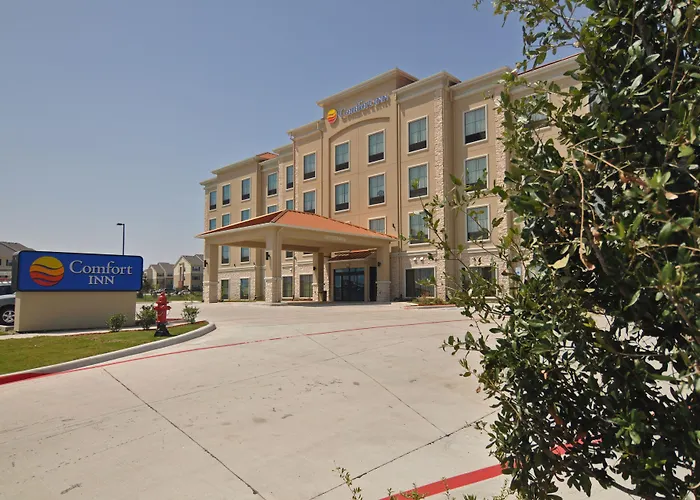 Comfort Inn & Suites Fort Worth - Fossil Creek