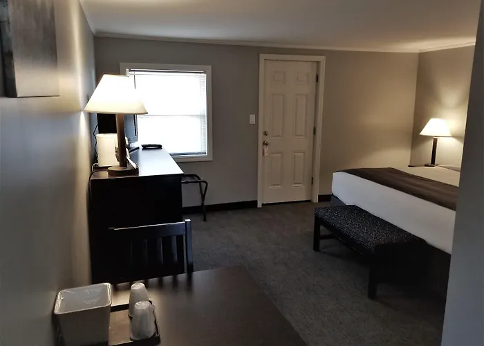 Mt. Madison Inn & Suites