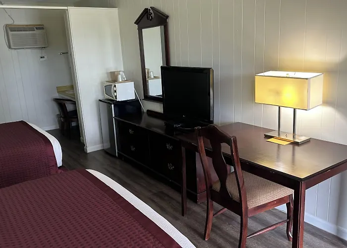 Colonial Inn Franklin