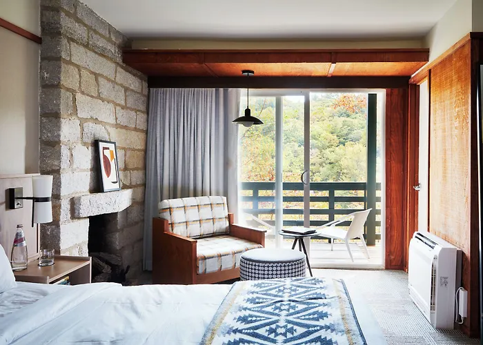 Skyline Lodge