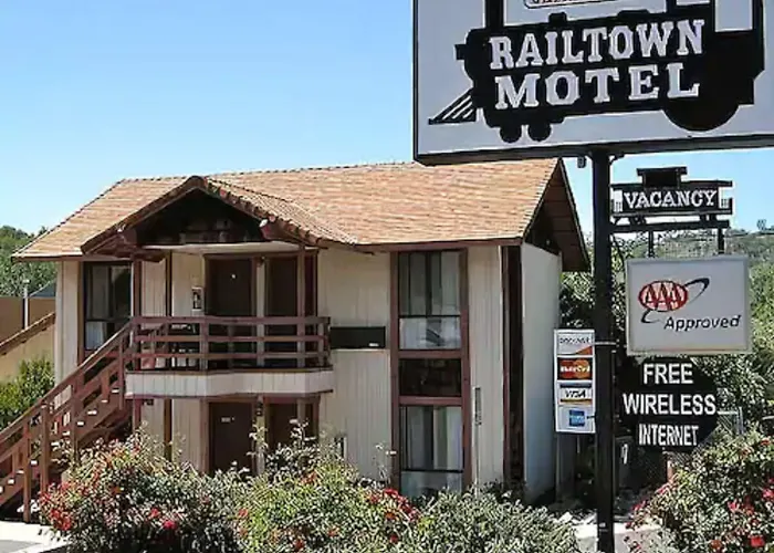 Jamestown Railtown Motel
