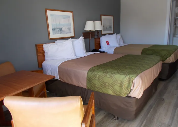 Econo Lodge Conway Central
