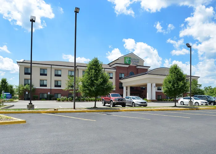 Holiday Inn Express & Suites Fairmont By Ihg