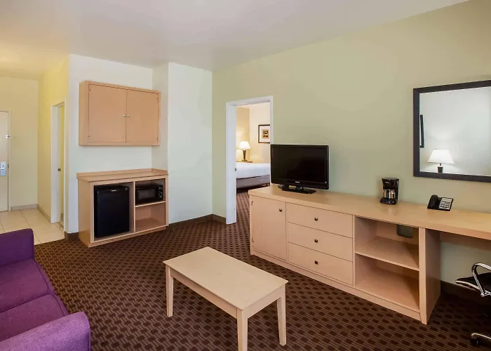 La Quinta By Wyndham Odessa North