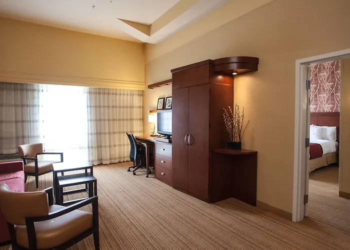 Courtyard By Marriott York