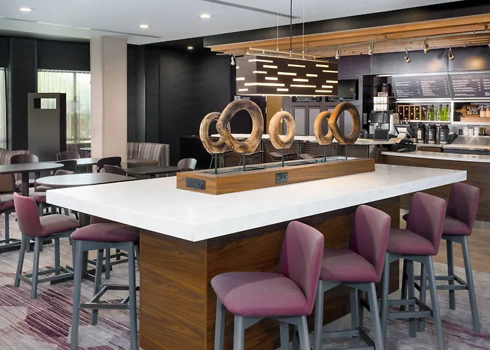Courtyard By Marriott Buffalo Airport