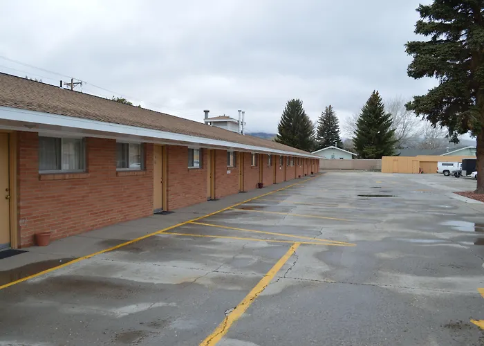 Skyline Motor Inn
