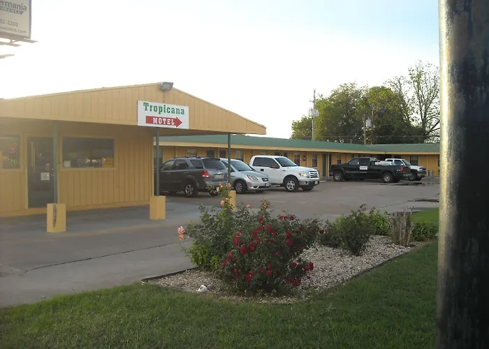 Tropicana Motel Bastrop