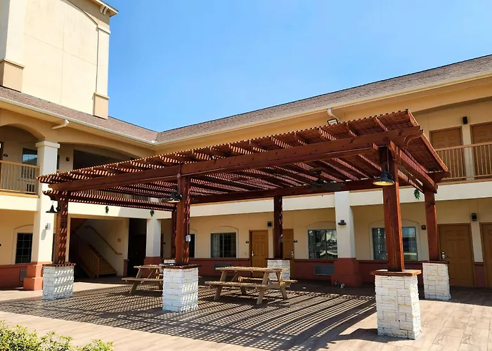Days Inn By Wyndham Humble/Houston Intercontinental Airport