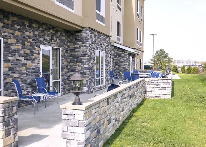 Fairfield Inn & Suites By Marriott Slippery Rock