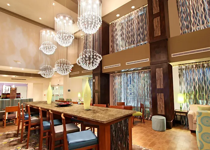 Hampton Inn & Suites Winnie