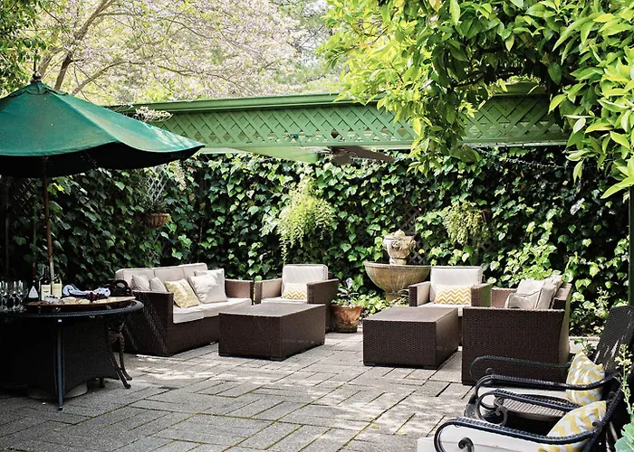 1801 First Luxury Inn