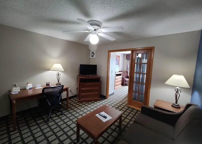 Baymont By Wyndham Albany Mn