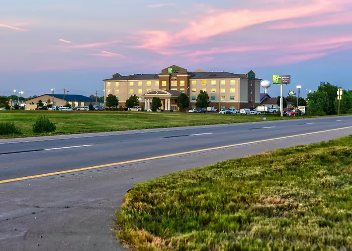 Holiday Inn Express Hotel & Suites Salina By Ihg