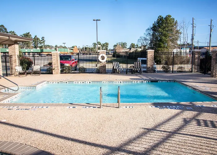 Sleep Inn & Suites Center