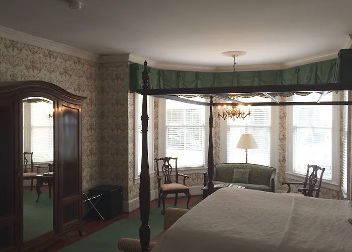 Barksdale House Inn
