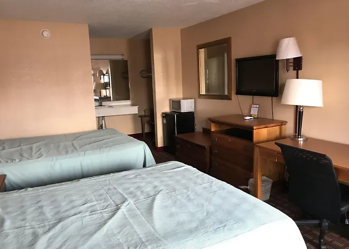 Adams Inn