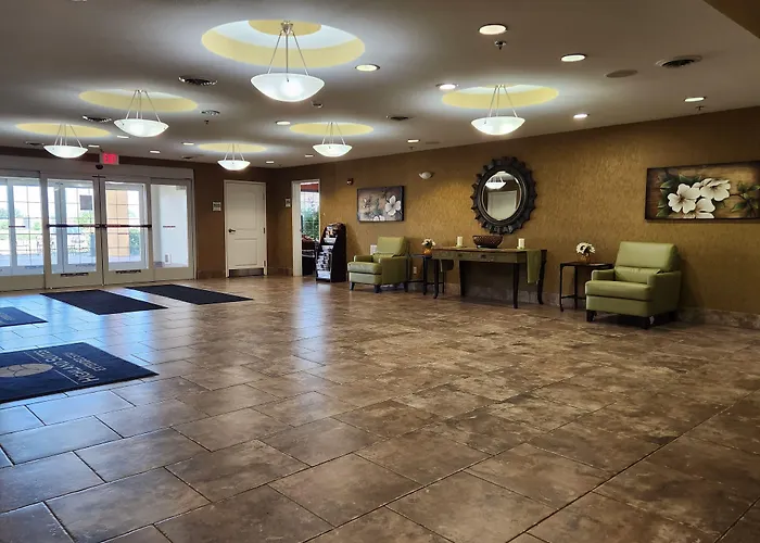 Expressway Suites Minot
