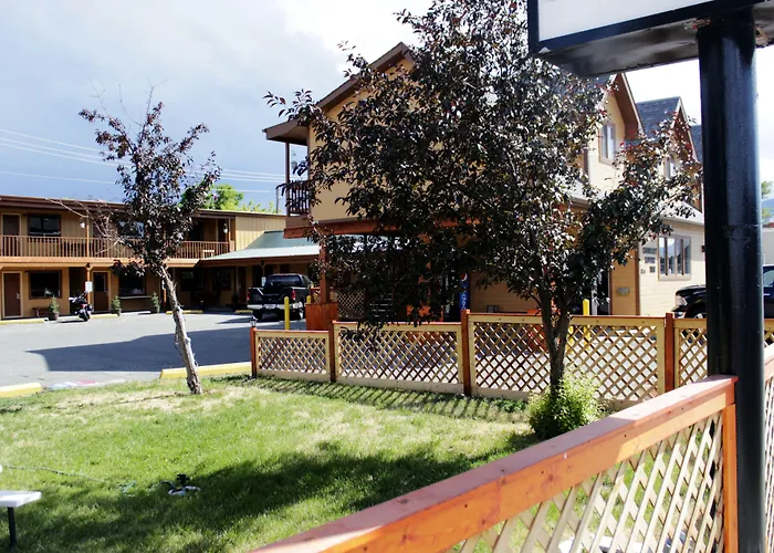 Country Motor Inn
