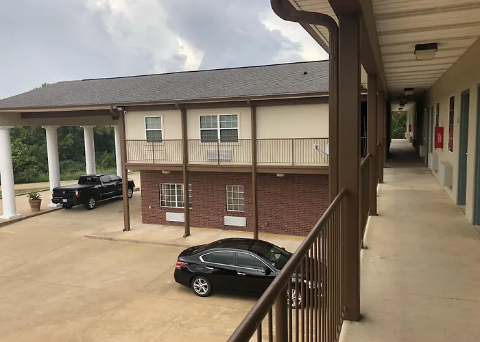Weston Inn & Suites