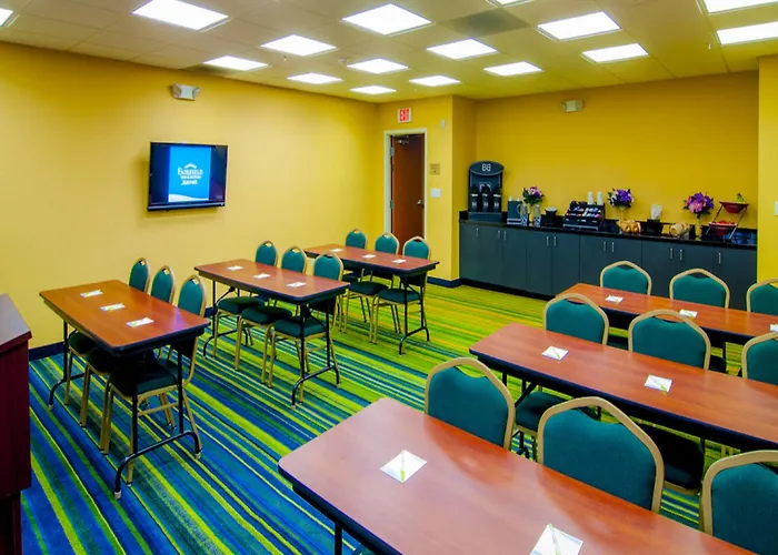Fairfield Inn & Suites By Marriott Visalia Tulare