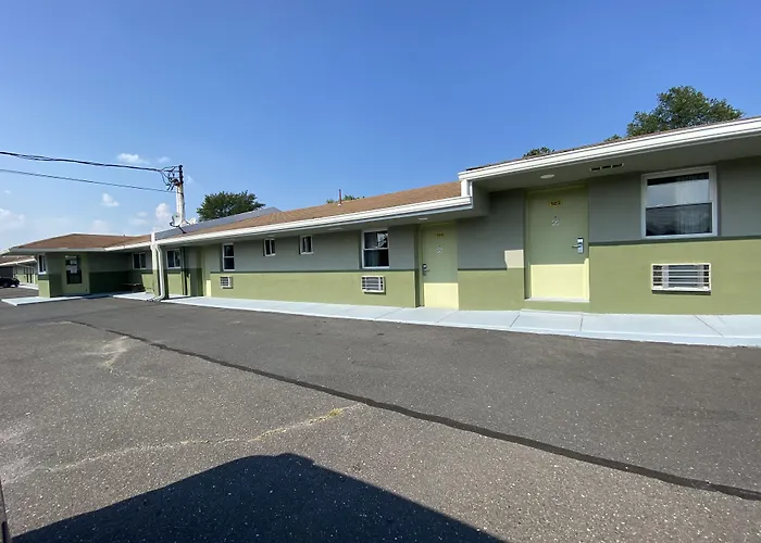 Red Carpet Inn & Suites Wrightstown