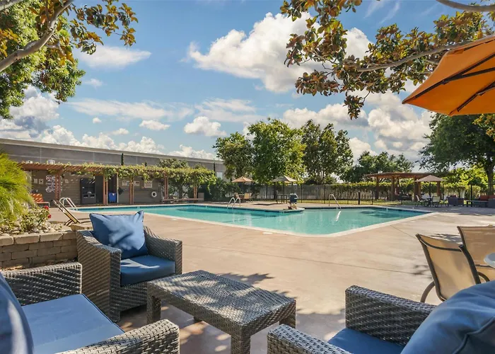 Best Western Plus Garden Court Inn