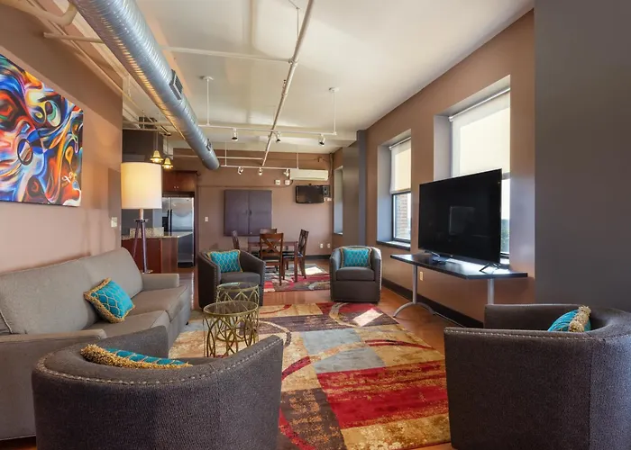 The Giacomo Niagara Falls Ny, An Ascend Collection Hotel