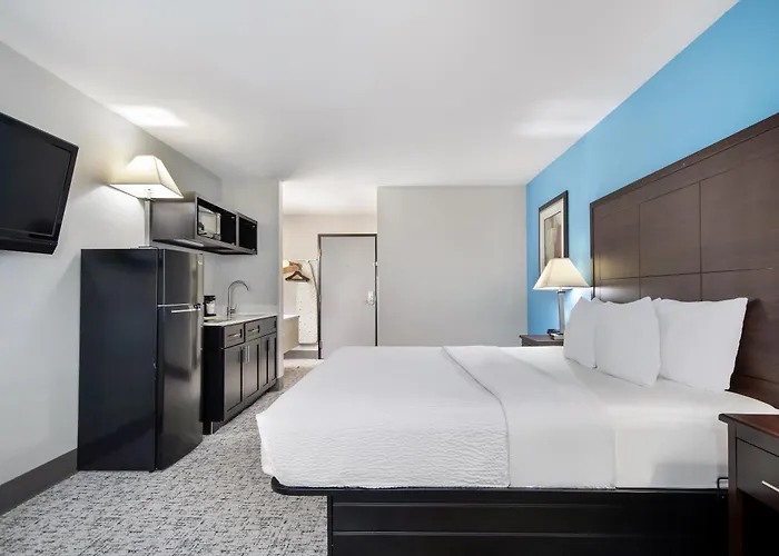 Baymont By Wyndham Marinette
