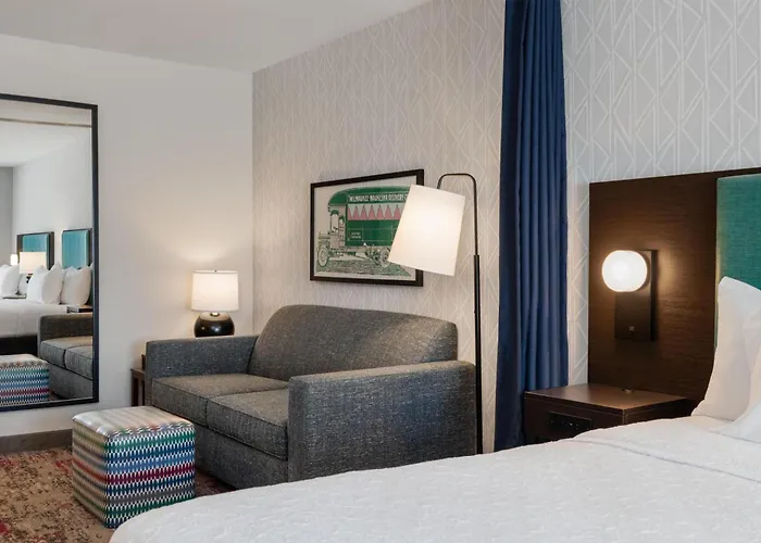 Home2 Suites By Hilton Milwaukee Brookfield