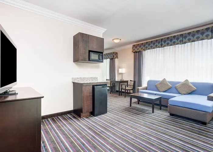 Holiday Inn Express & Suites Raceland - Highway 90 By Ihg
